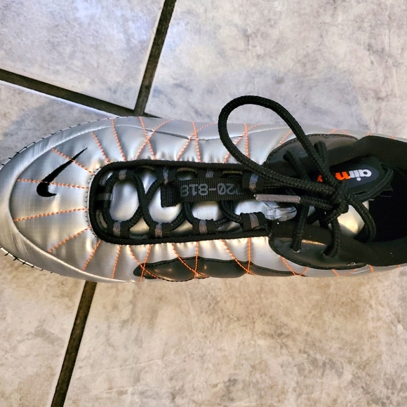 Nike Shoes - Picture 1 of 12